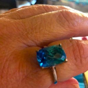 Beautiful Emerald cut Appetite stone set in Sterling Silver 925/STS-platinum